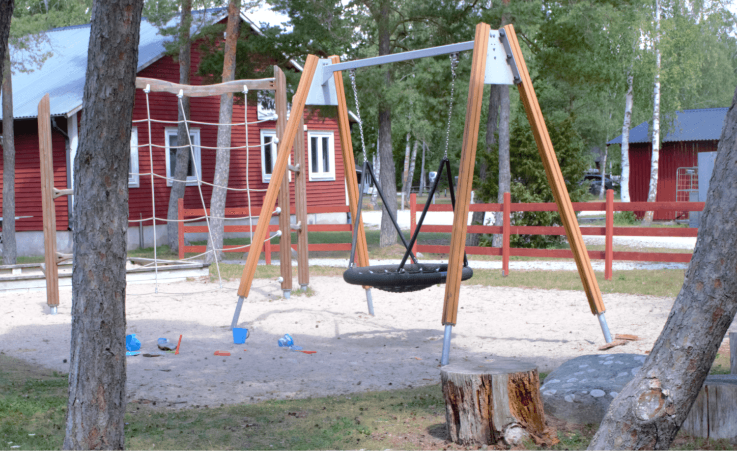 Kompisgunga på Snäckans lekplats
